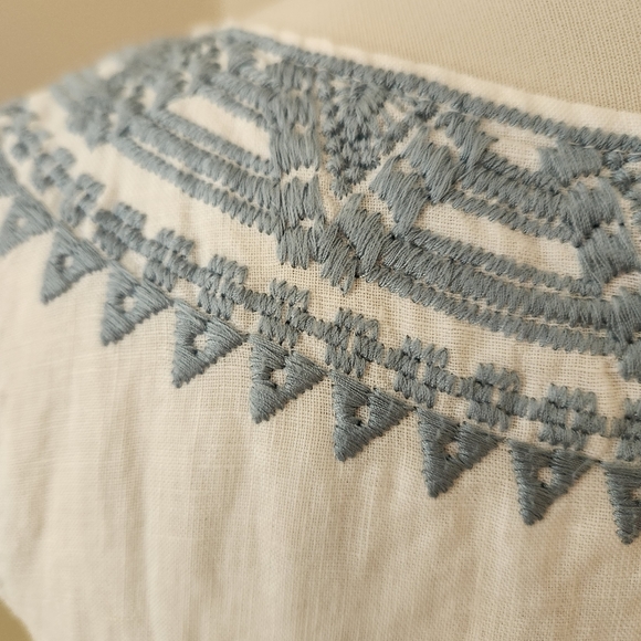 JOHNNY WAS LINEN EMBROIDERED LINED DRESS - Picture 6 of 9